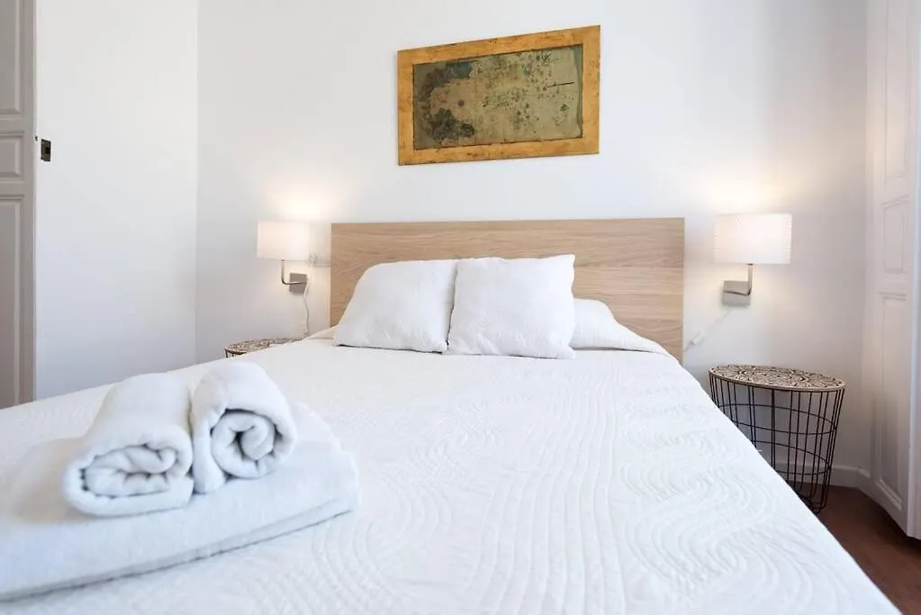 Sunny Malaga Apartments 0*,