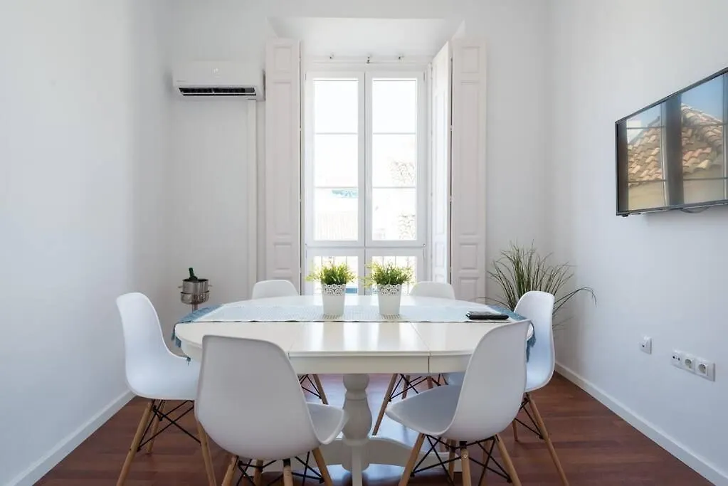 Sunny Malaga Apartments 0*,